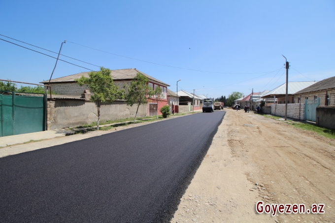 Qazax şəhərində su və kanalizasiya sisteminin çəkilişi başa çatan küçələr asfaltlanır