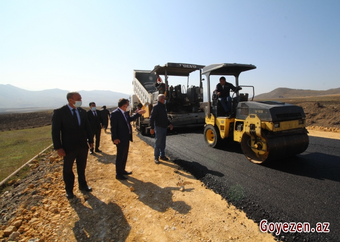 Sərhəd kəndi Fərəhlidə yeni asfalt örtüyünün vurulmasına başlanılıb –