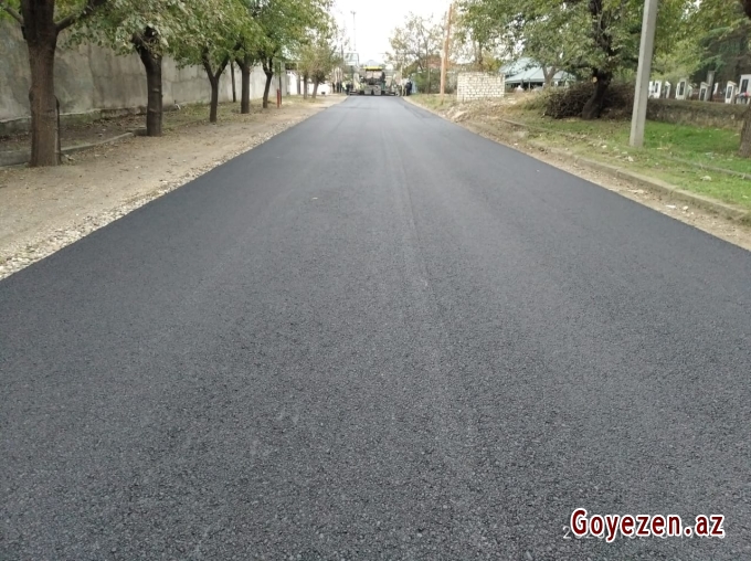 Nizami küçəsinə yeni asfalt örtüyü vurulub -