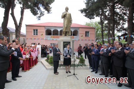 Qazaxda böyük Azərbaycan şairi Molla Pənah Vaqifin anadan olmasının 300 illik yubileyi