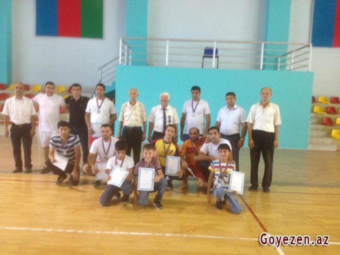 Qazaxda mini futbol üzrə rayon turniri başa çatıb