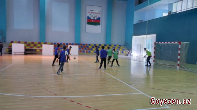 Məktəblilər arasında mini-futbol üzrə rayon birinciliyi yarışları keçirilib