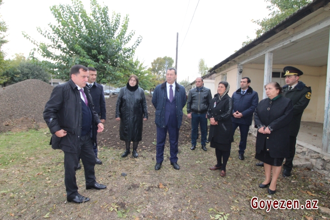 Millət vəkili Səməd Seyidov Qazaxda “Qarabağ” ordenli Vətən müharibəsi şəhidi gizir Anar Nağıyevin büstünün qoyulacağı ərazidə olub