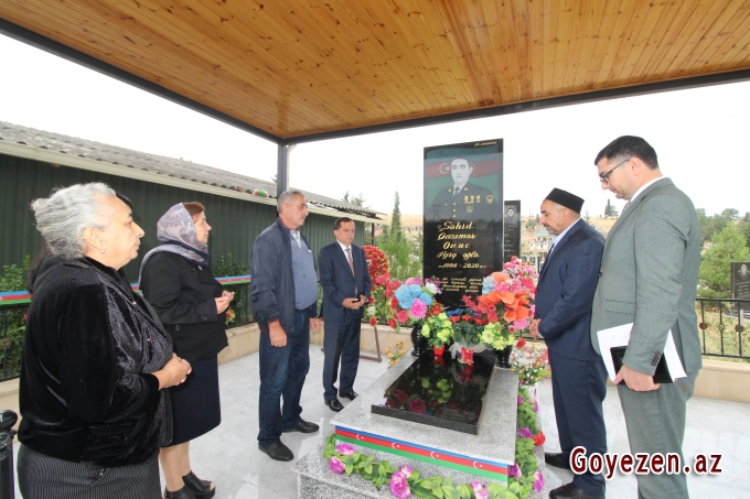 Qazaxda 27 Sentyabr - Anım Günü ərəfəsində Vətən yolunda canlarından keçən Şəhidlər məzarları başında yad olunub