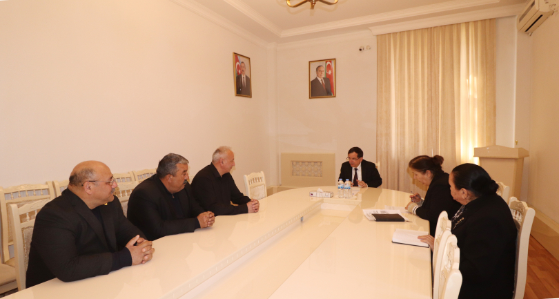 Qazaxda icra başçısı bir qrup şəhid ailəsi ilə görüşüb
